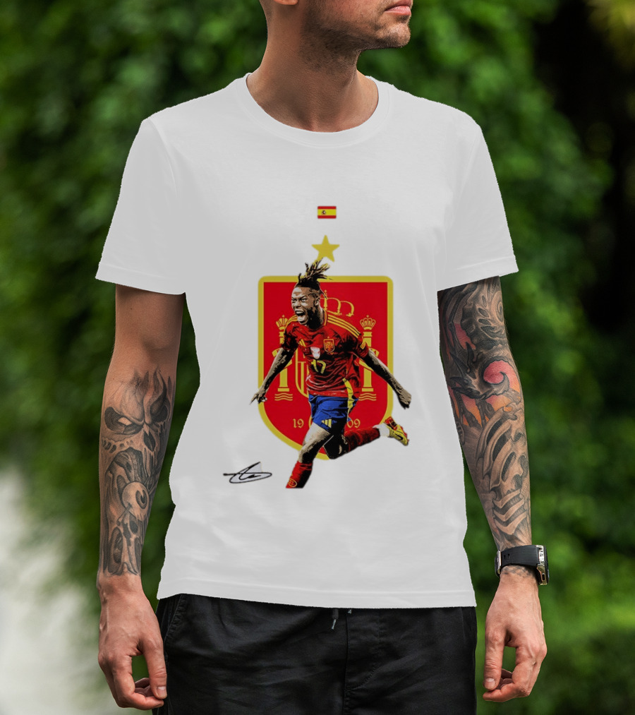 Nico Williams España Número 19 Escudo De La Selección Española Flag T-Shirt