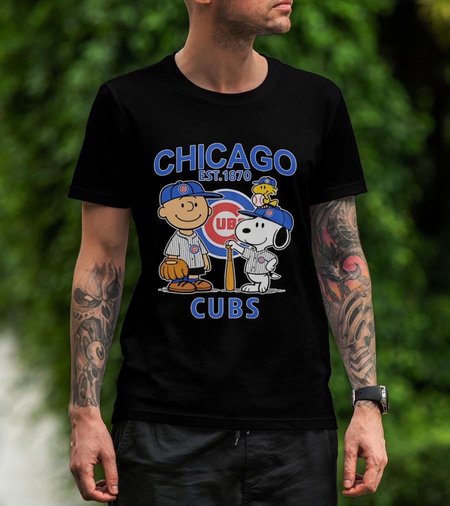 Peanuts Characters Snoopy Woodstock Charlie Brown Chicago Cubs Est 1870 T-Shirt