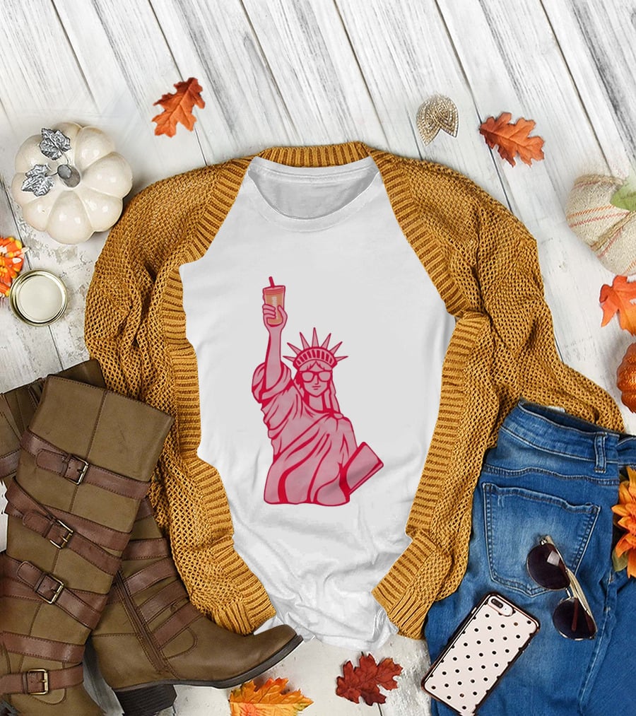 Statue of Liberty Sunglasses Iced Drink T-Shirt