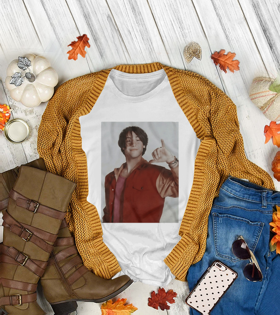 Keanu Reeves Hang Loose 90s Vintage Style Nostalgia Iconic Gesture T-Shirt