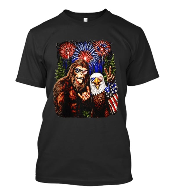 Bigfoot Bald Eagle 4th Of July Fireworks Celebration With American Flag Sunglasses T-Shirt