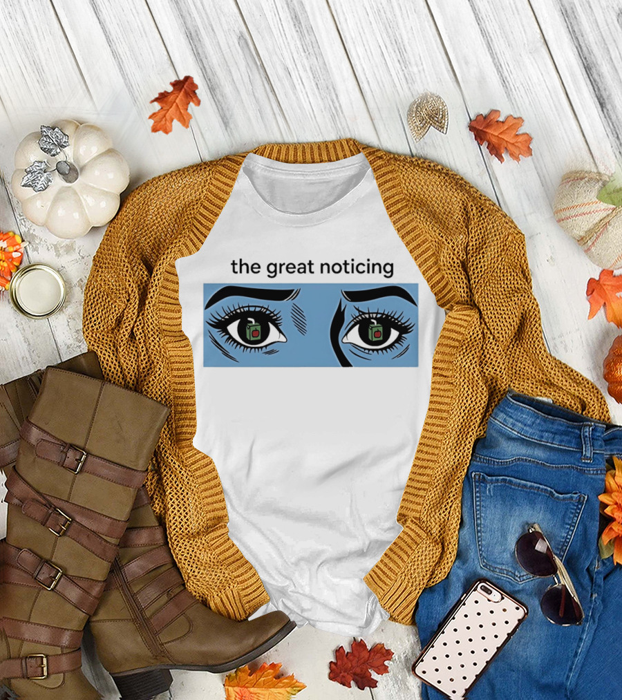 the great noticing ice blue eyes with apple detail T-Shirt