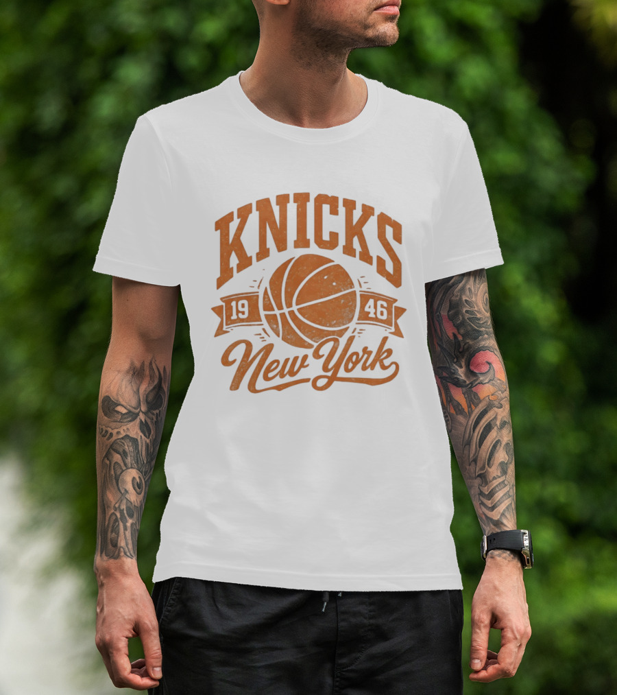Knicks 1946 New York Distressed Basketball T-Shirt