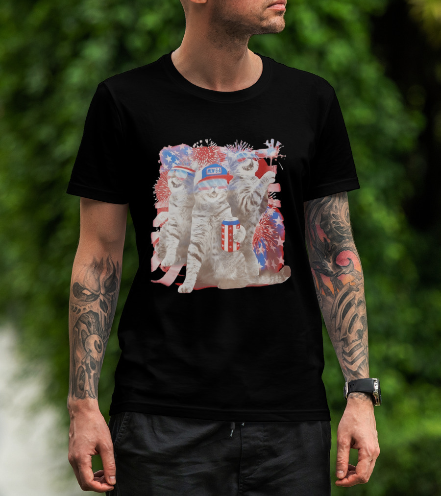 Mew's A Patriotic American Flag Cats Fireworks Party Animal Holiday USA T-Shirt