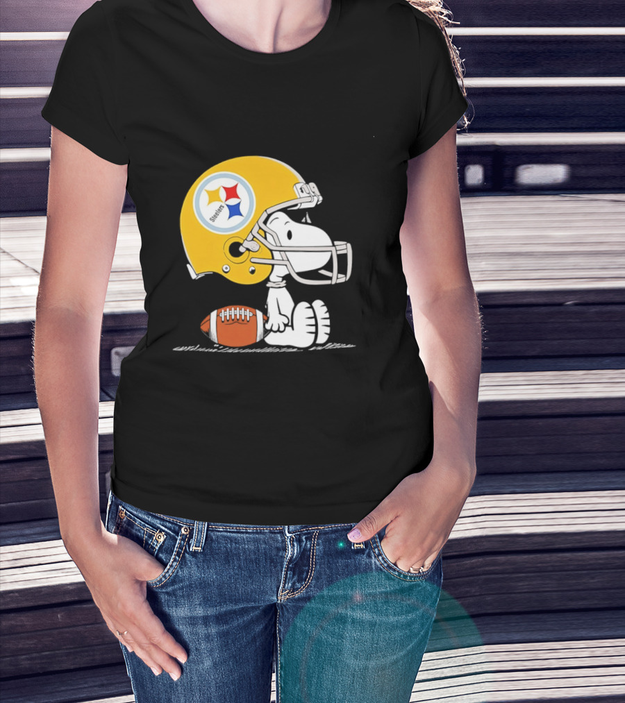 Snoopy Pittsburgh Steelers Helmet Football T-Shirt