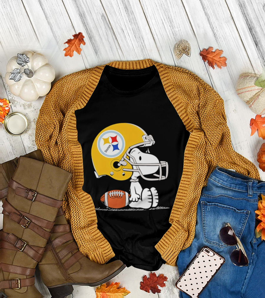 Snoopy Pittsburgh Steelers Helmet Football T-Shirt