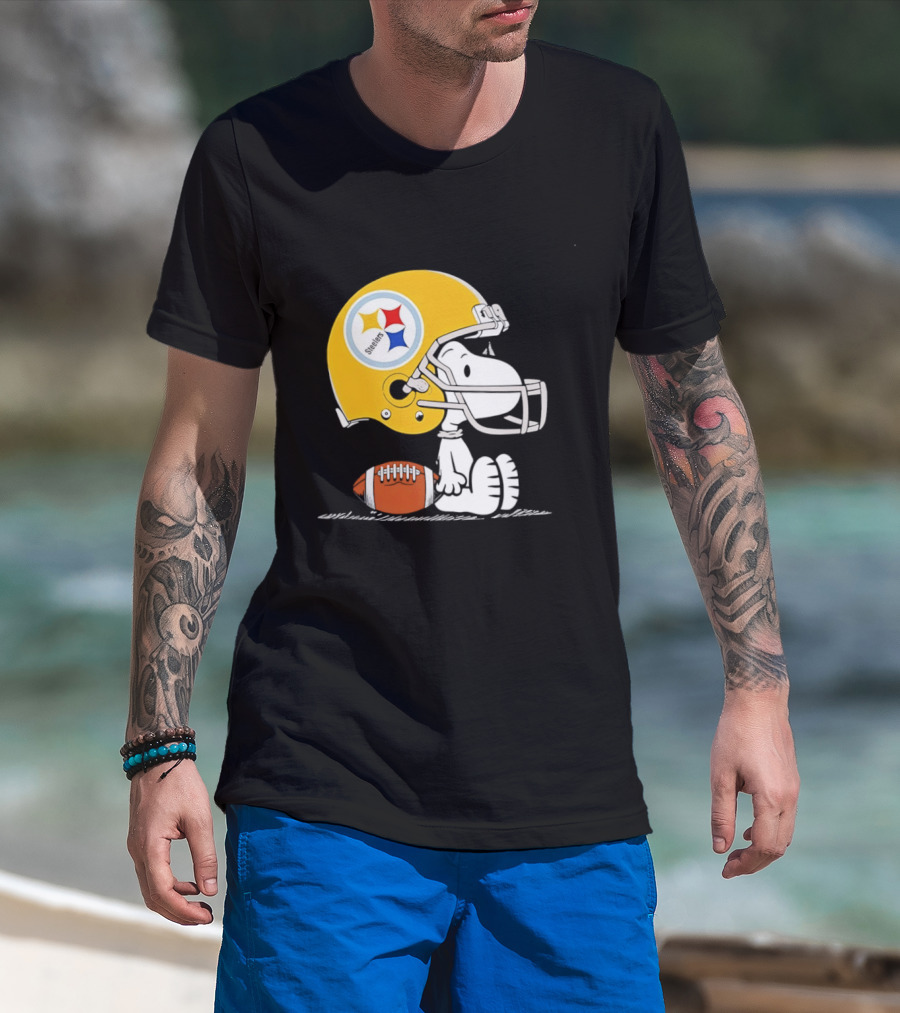 Snoopy Pittsburgh Steelers Helmet Football T-Shirt