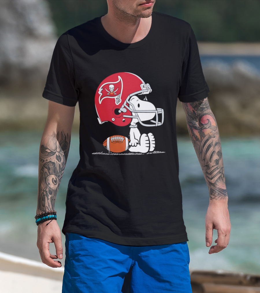 Snoopy Tampa Bay Buccaneers Football Helmet Peanuts Crossover NFL Collaboration T-Shirt