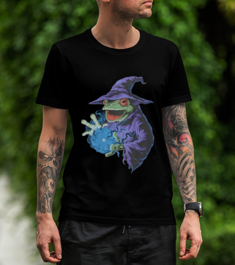 Wizard Frog In Purple Robe Casting Blue Magic Spell T-Shirt
