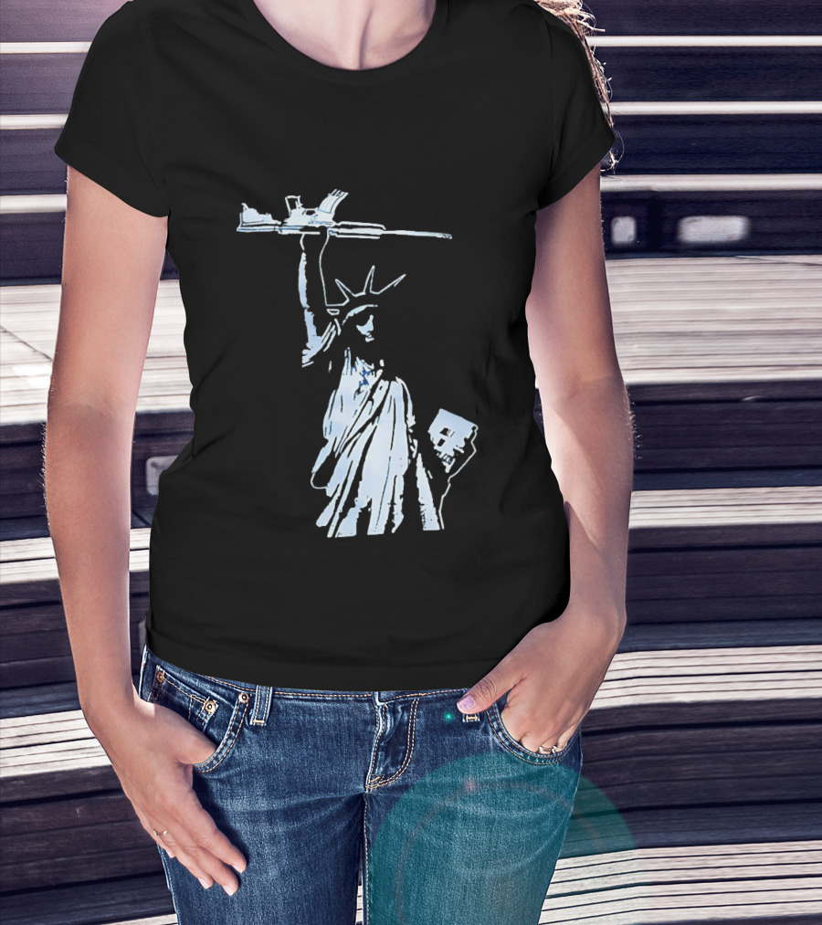 Statue Of Liberty Holding Assault Rifle July 4th Independence T-Shirt