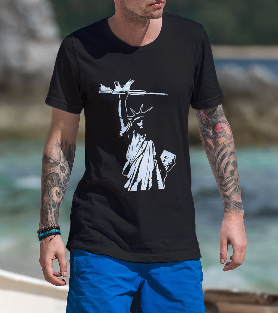 Statue Of Liberty Holding Assault Rifle July 4th Independence T-Shirt
