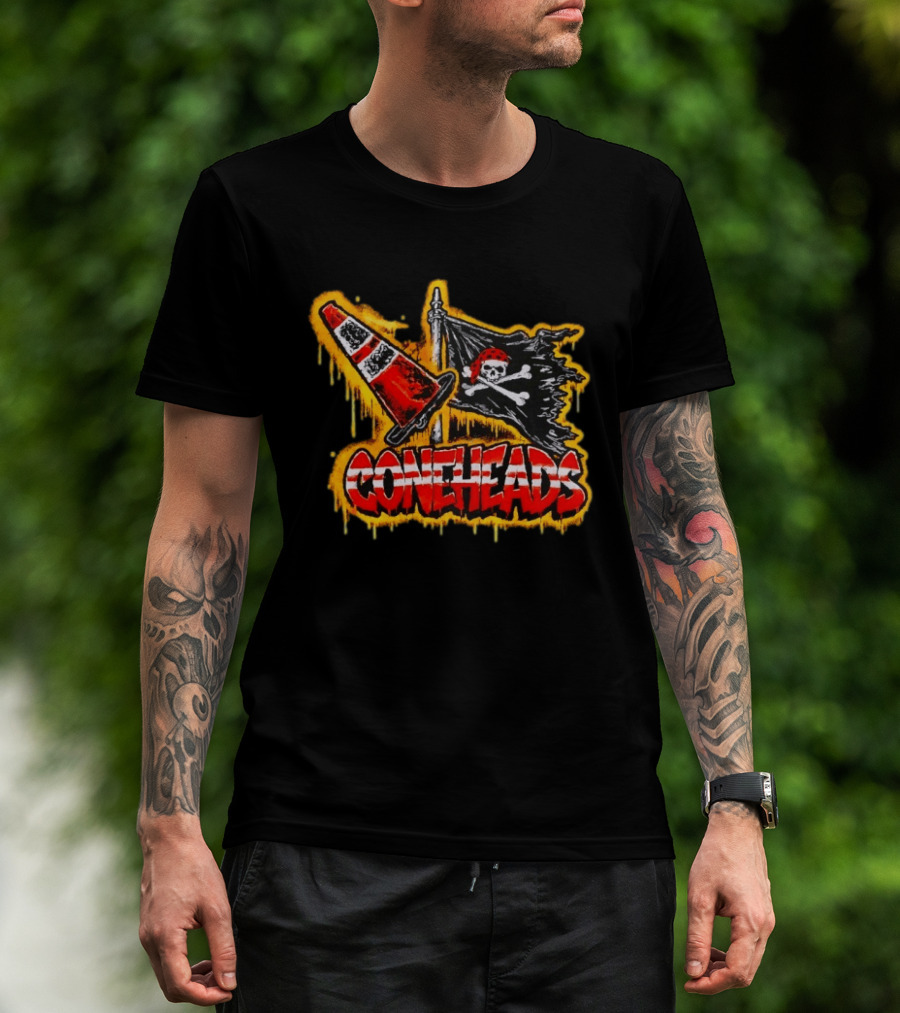 Coneheads Skull And Crossbones Pirate Flag Traffic Cone T-Shirt