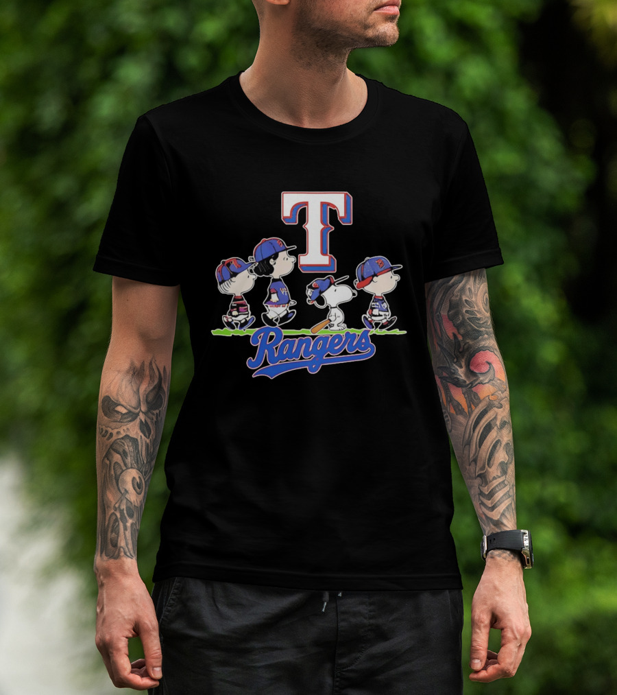 Peanuts Characters Walking With Texas Rangers Baseball Team T-Shirt
