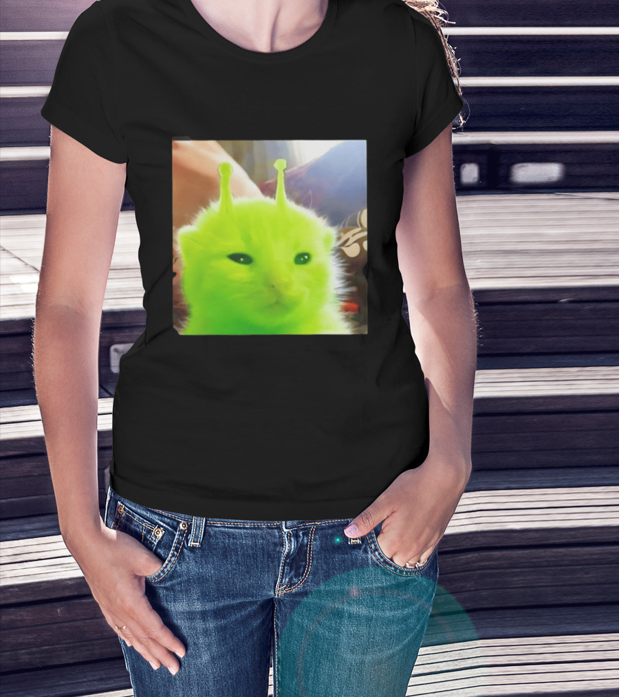 Gleep Alien Kitty Green Cat Antennae Fluffy Feline Fantasy T-Shirt