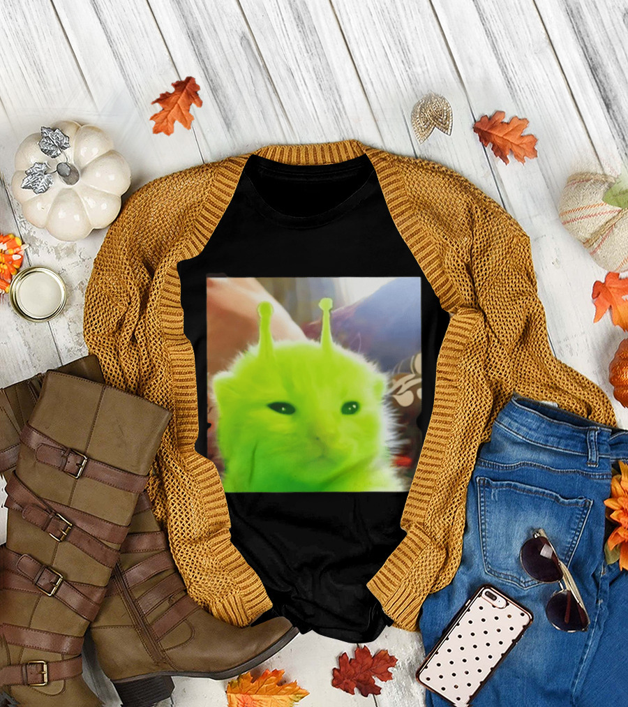 Gleep Alien Kitty Green Cat Antennae Fluffy Feline Fantasy T-Shirt