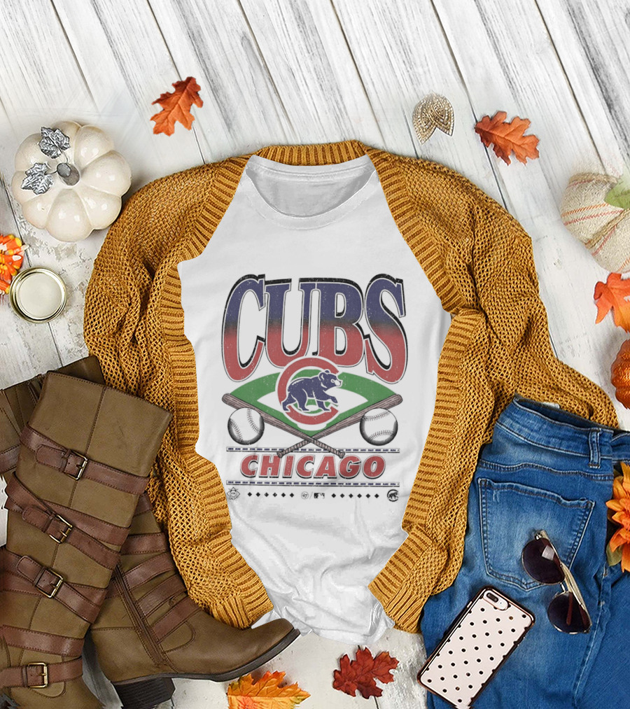 Chicago Cubs Baseball MLB Vintage Logo Crossed Bats T-Shirt