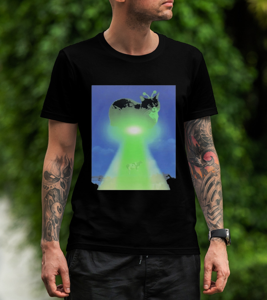 Alien Kitty UFO Beaming Cat Abduction With Tractor Beam And Cow T-Shirt