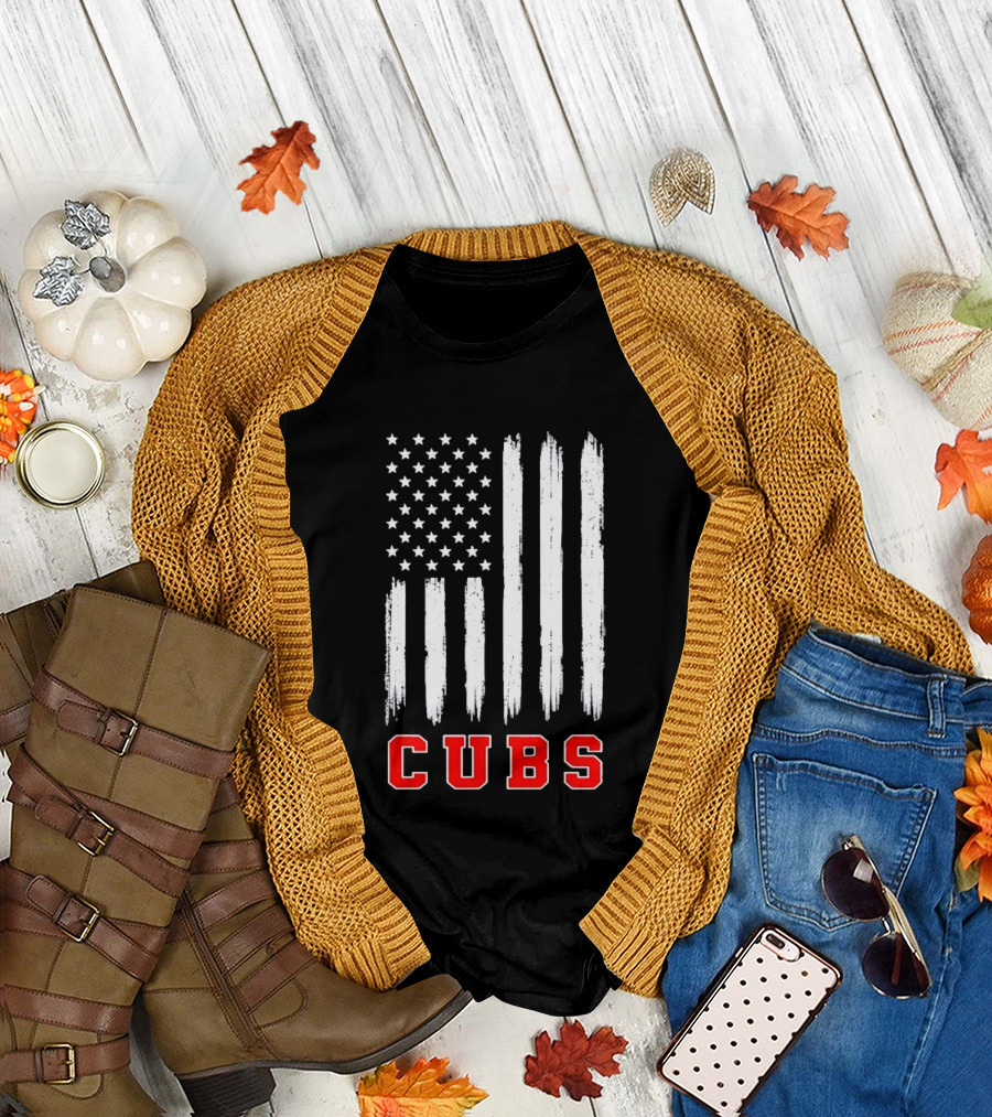 Cubs Distressed American Flag Stars and Stripes T-Shirt