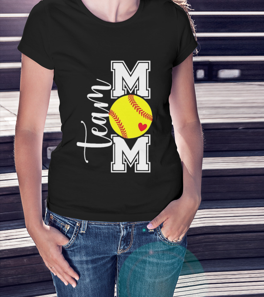 Team Mom Softball Yellow Heart Ball T-Shirt