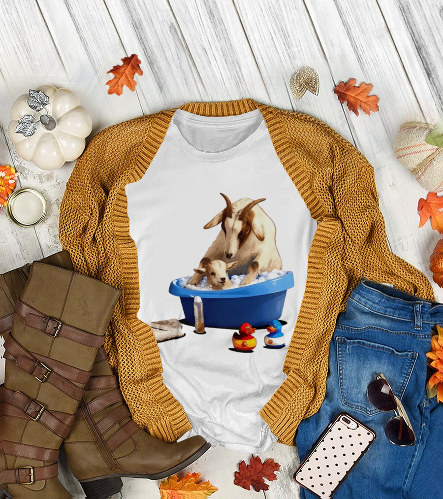 GOAT Bathtub Classico Messi Bathing Yamal T-Shirt