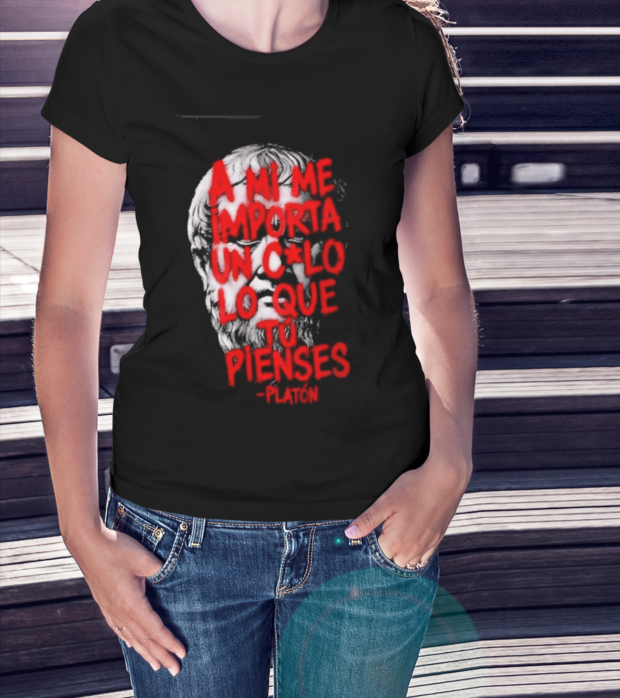 A Mi Me Importa Un Culo Lo Que Tu Pienses Platón Skull T-Shirt