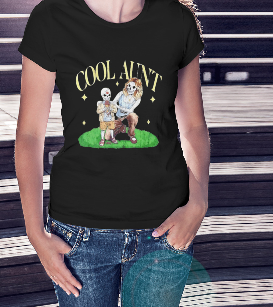 Cool Aunt Skeleton Family Halloween Fun T-Shirt