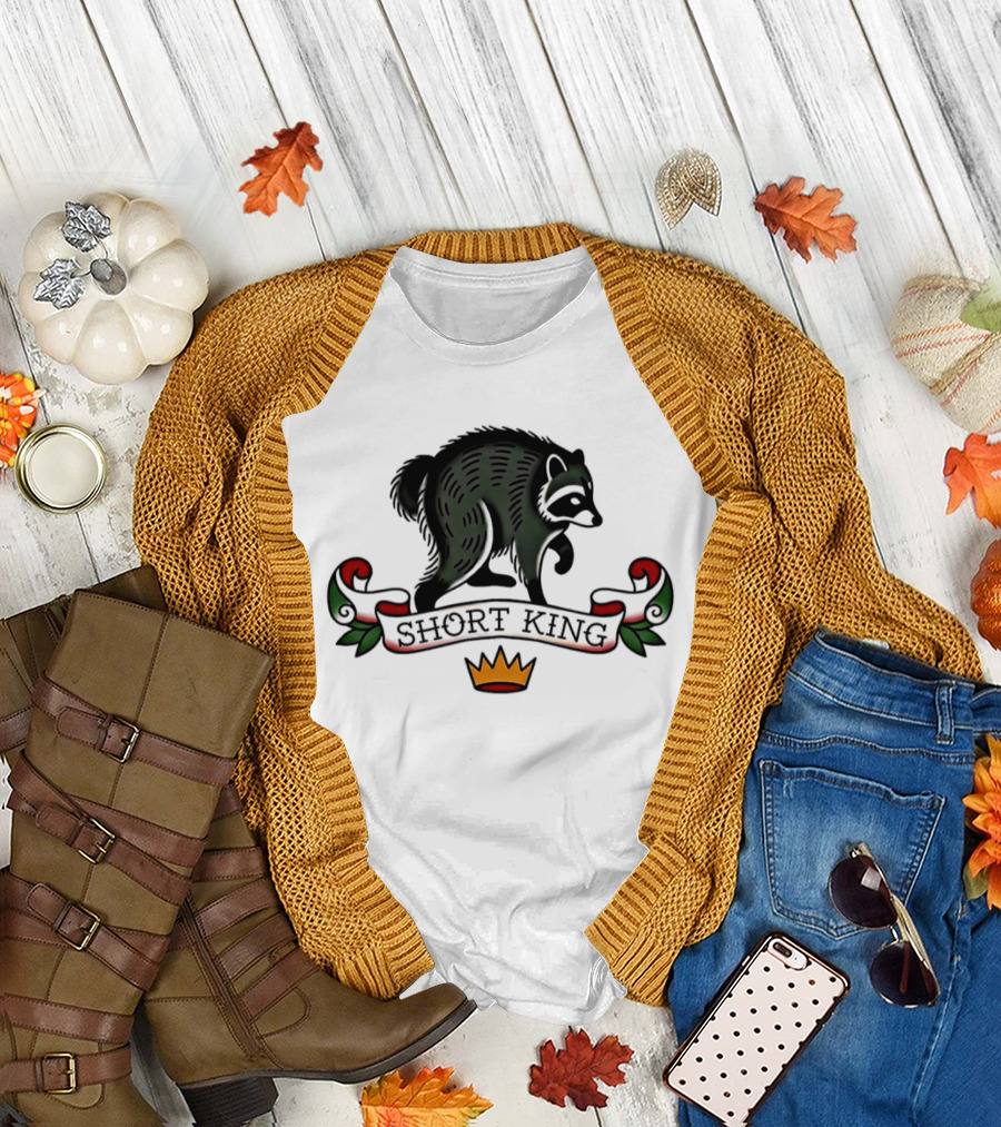 Short King Raccoon Traditional Tattoo T-Shirt