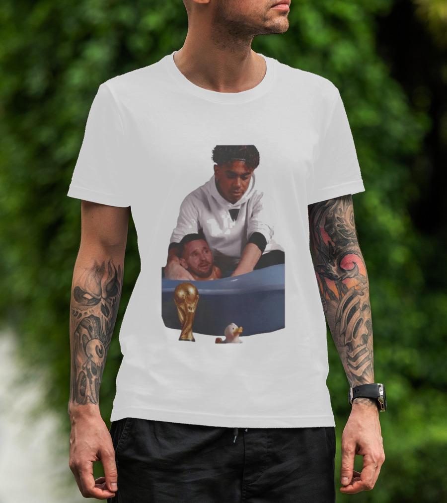 Messi Crying Bath Tub Trophy Football T-Shirt