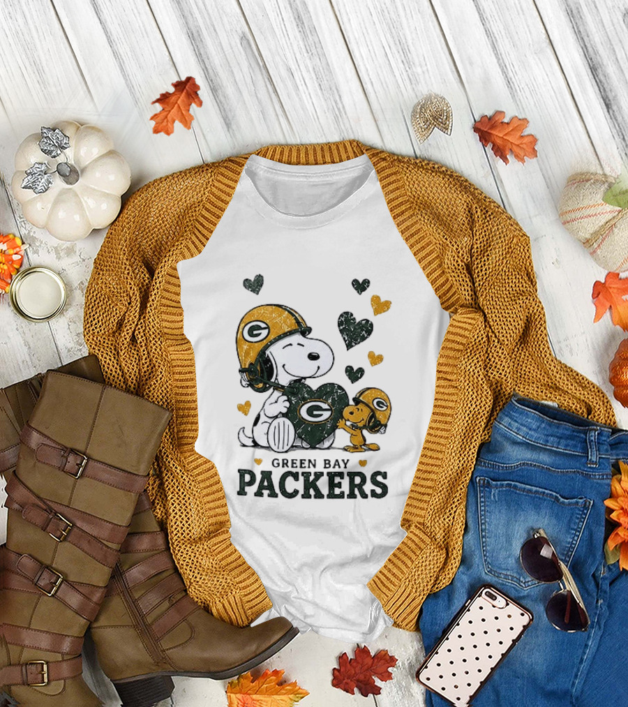 Green Bay Packers Snoopy Love Laughter Peanuts Hearts T-Shirt