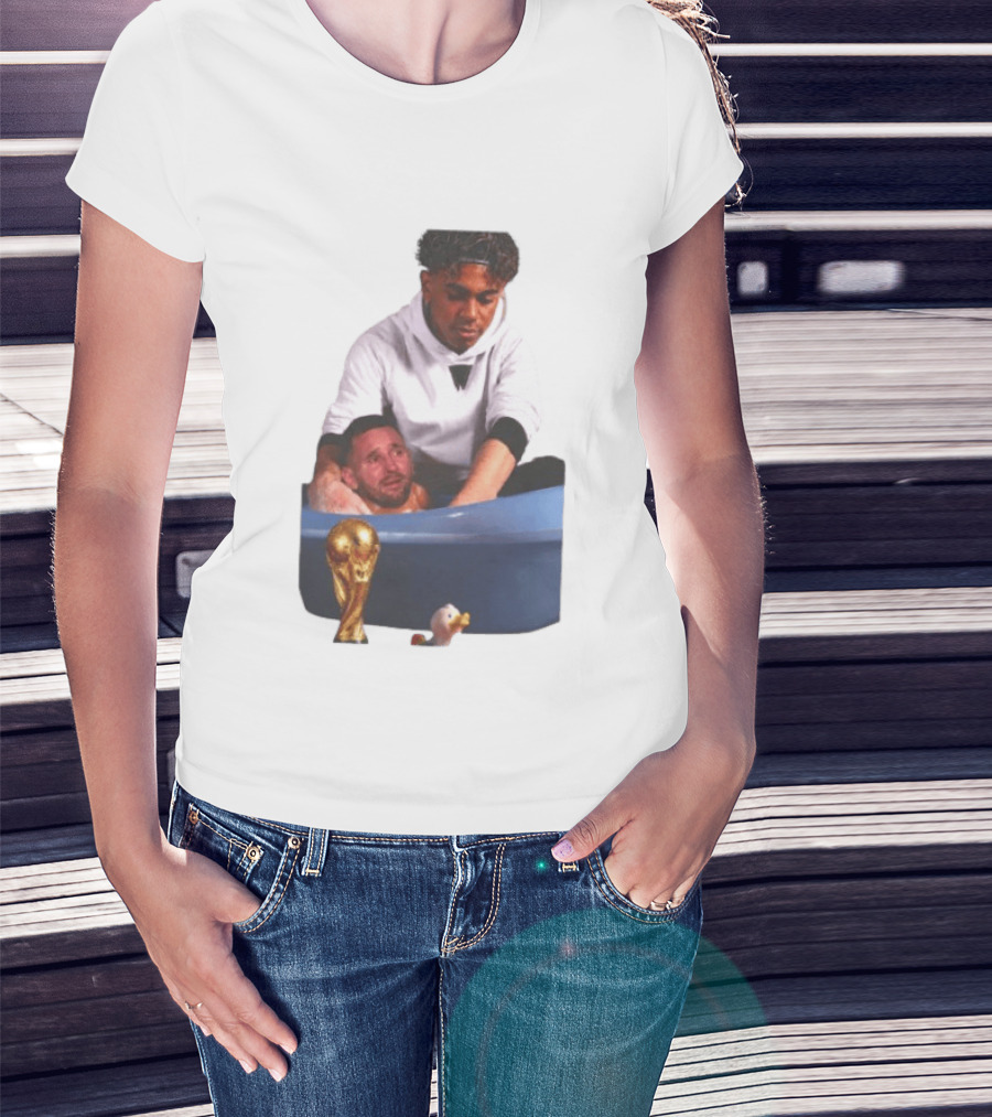 Lamine Yamal Lionel Messi Bathtub Meme World Cup Trophy T-Shirt