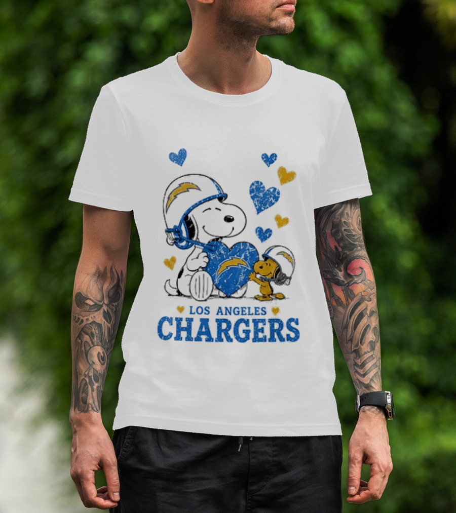Los Angeles Chargers Peanuts Snoopy Love Laughter T-Shirt