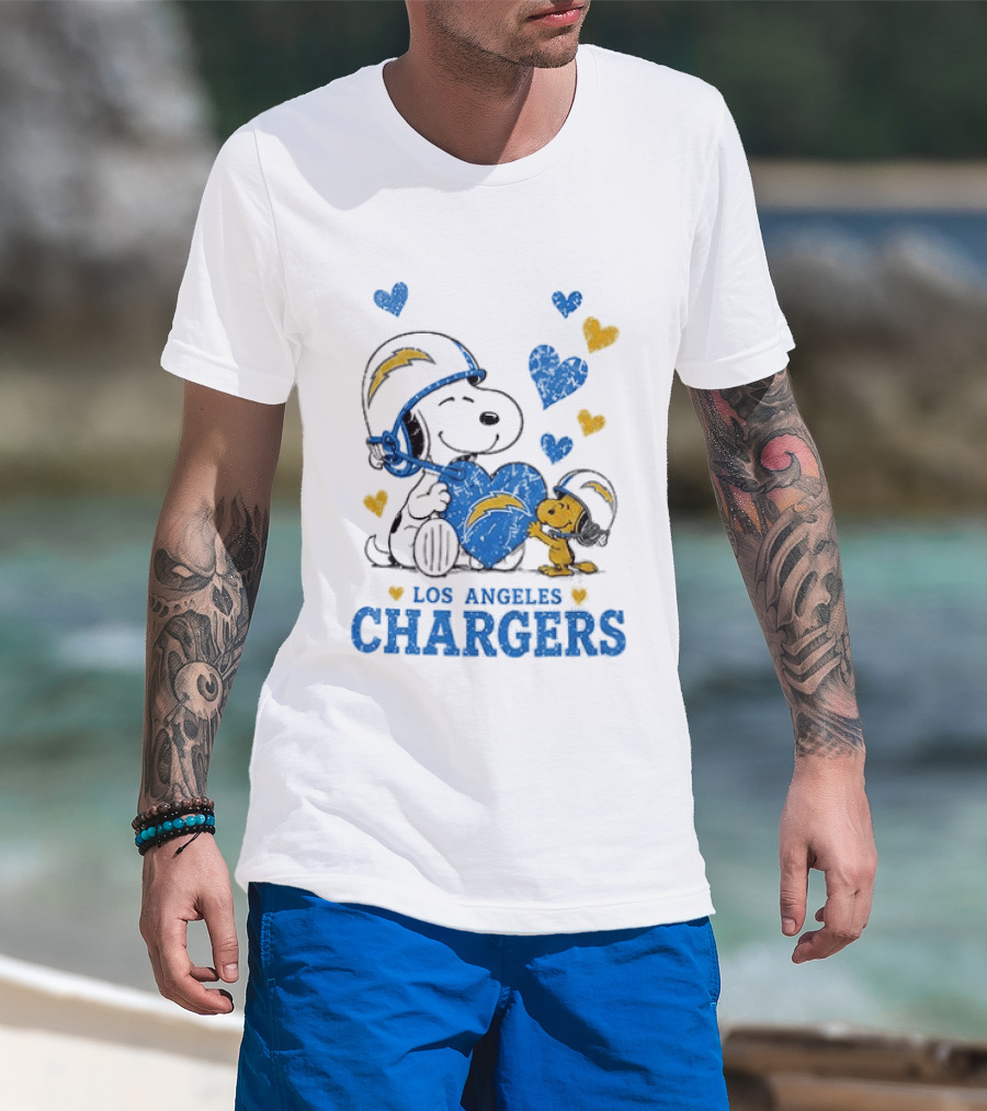 Los Angeles Chargers Peanuts Snoopy Love Laughter T-Shirt