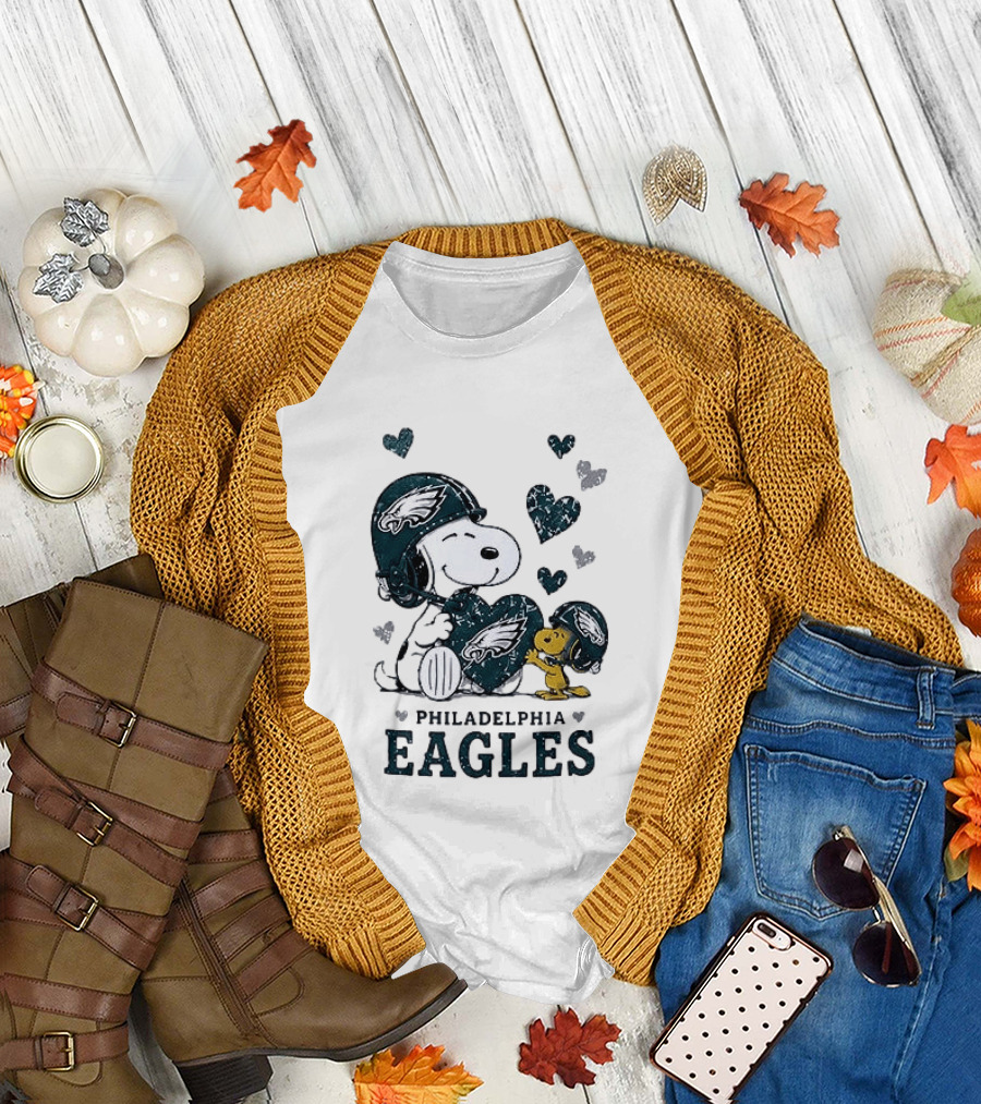 Philadelphia Eagles Snoopy Woodstock Love Hearts Collaboration T-Shirt