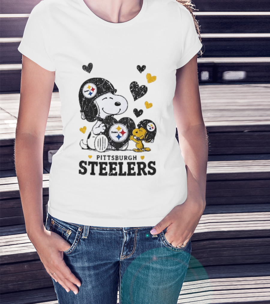 Pittsburgh Steelers Peanuts Snoopy Woodstock Hearts NFL Fan T-Shirt