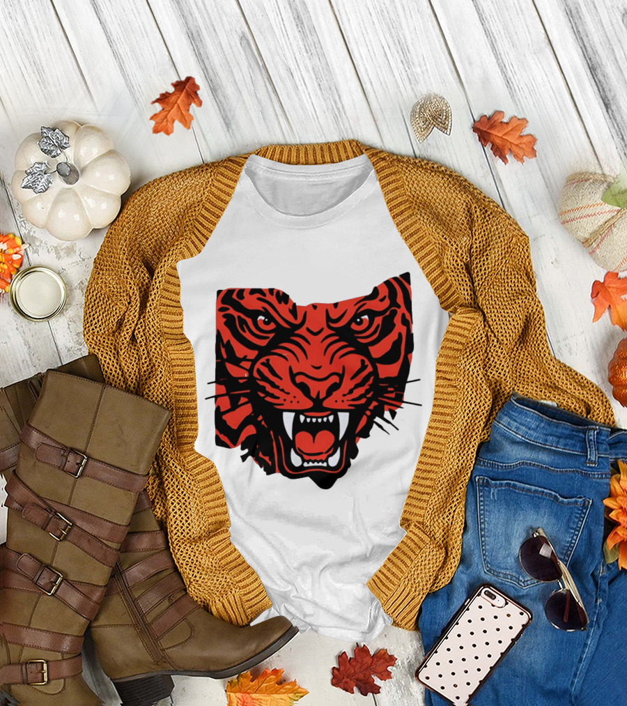 Aggressive Tiger Face Big Cat Animal Fierce Red and Black Tiger Head T-Shirt
