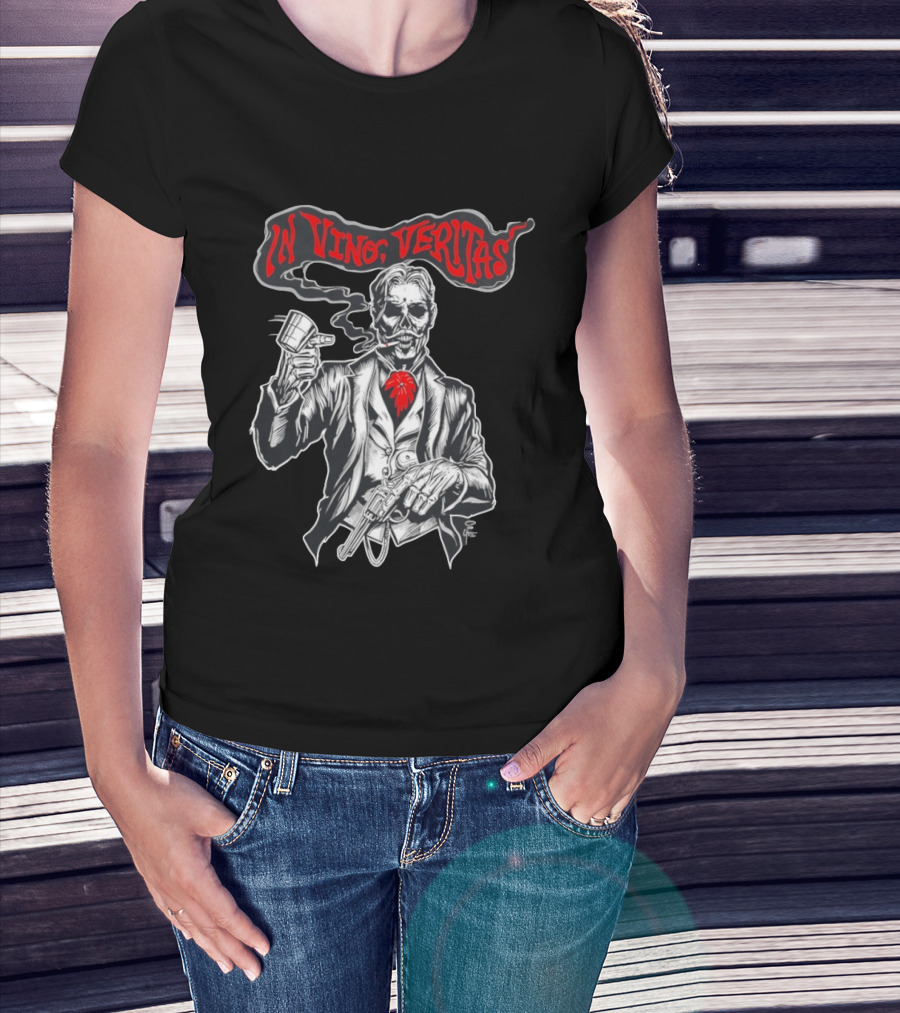 Skeleton Doc Holliday In Vino Veritas Smoking Gun Wine Cup T-Shirt