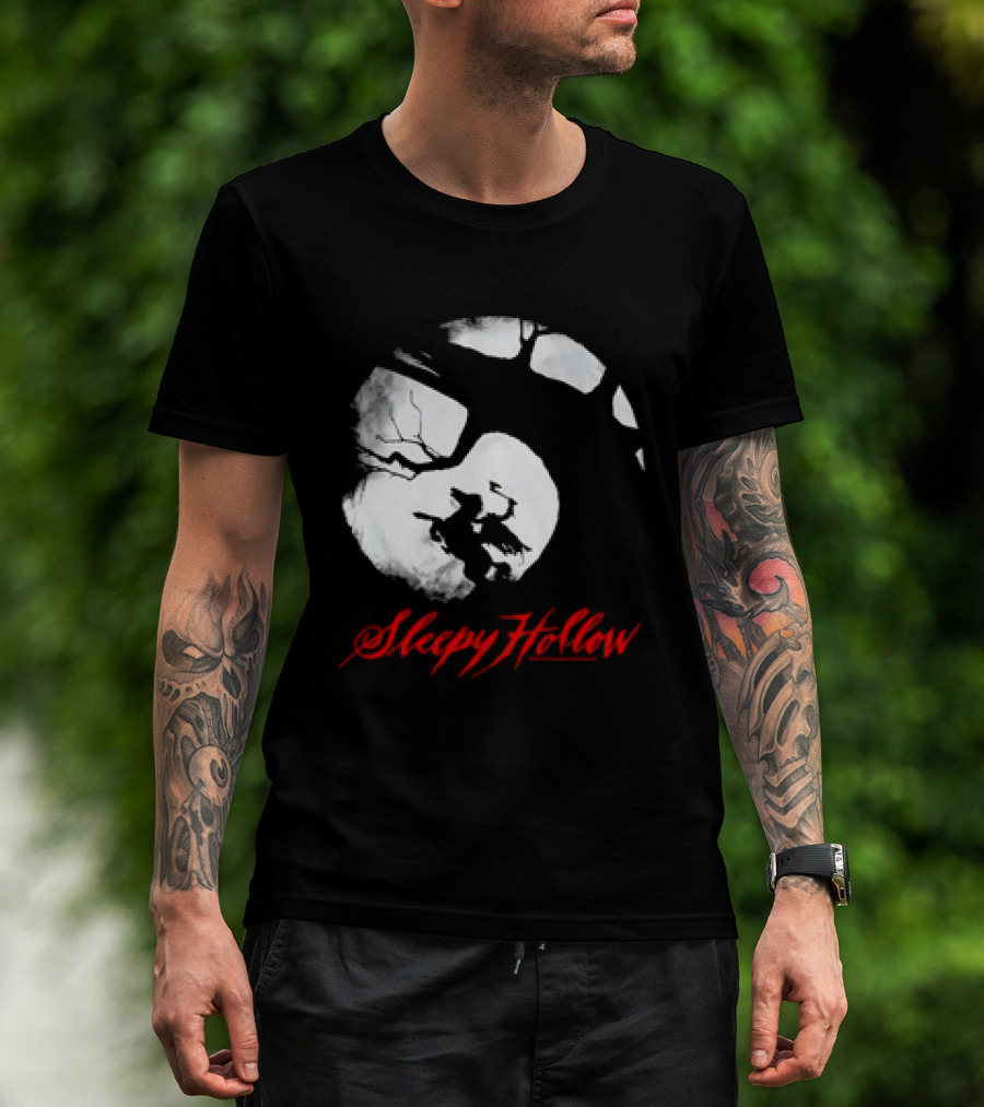 Sleepy Hollow Red Lettering Crescent Moon T-Shirt