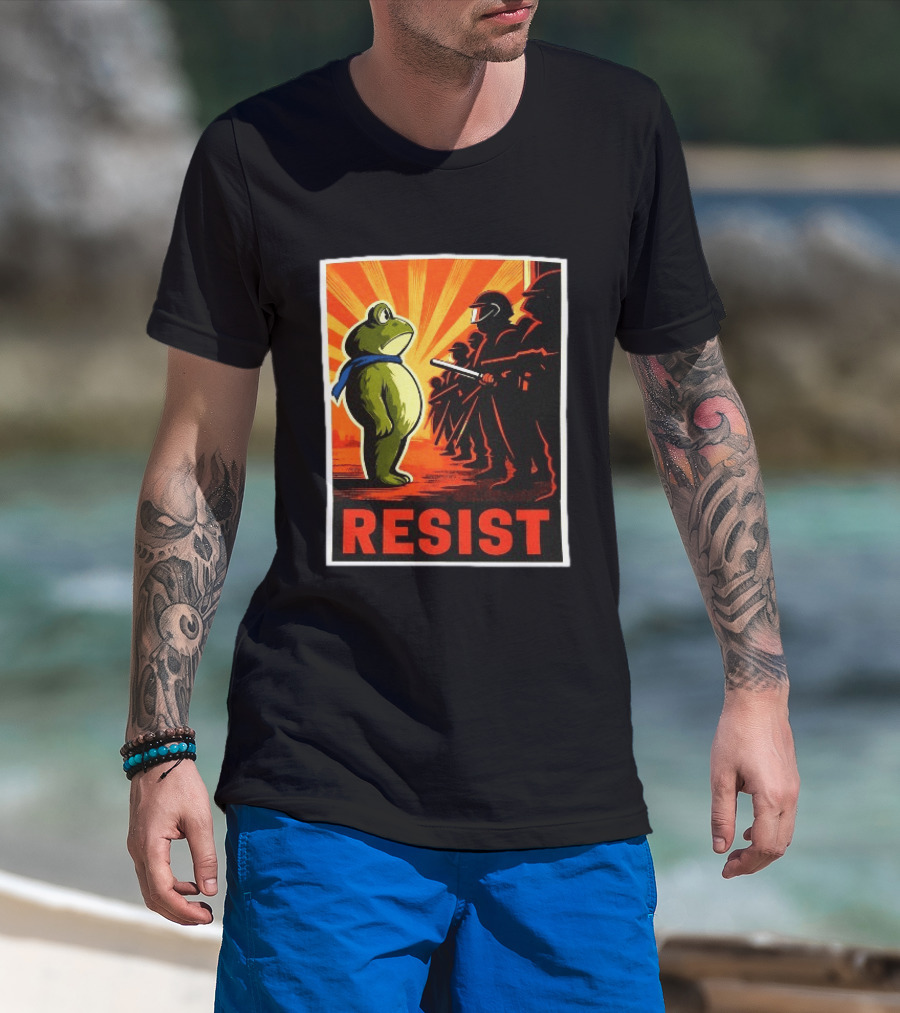 Resist Portland Frog 2025 Anti Fascism Protest Art With Frog And Riot Police T-Shirt
