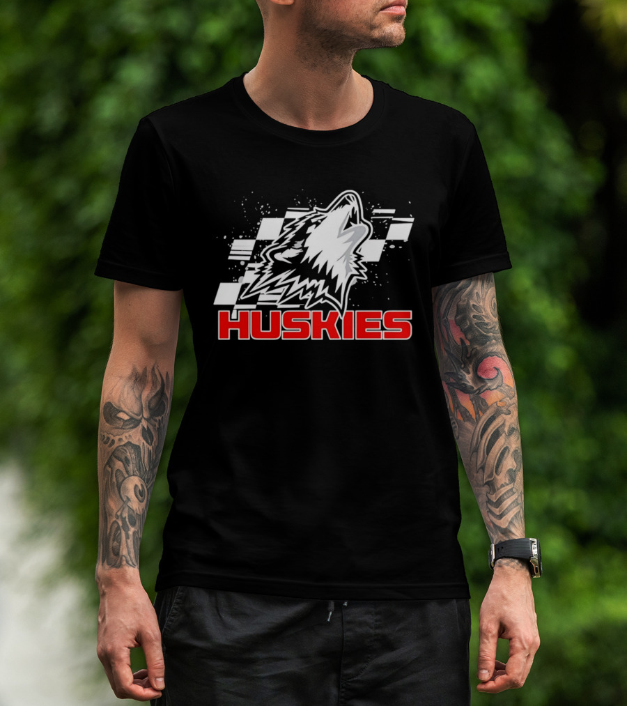 Huskies Howling Checkered Racing Flag T-Shirt