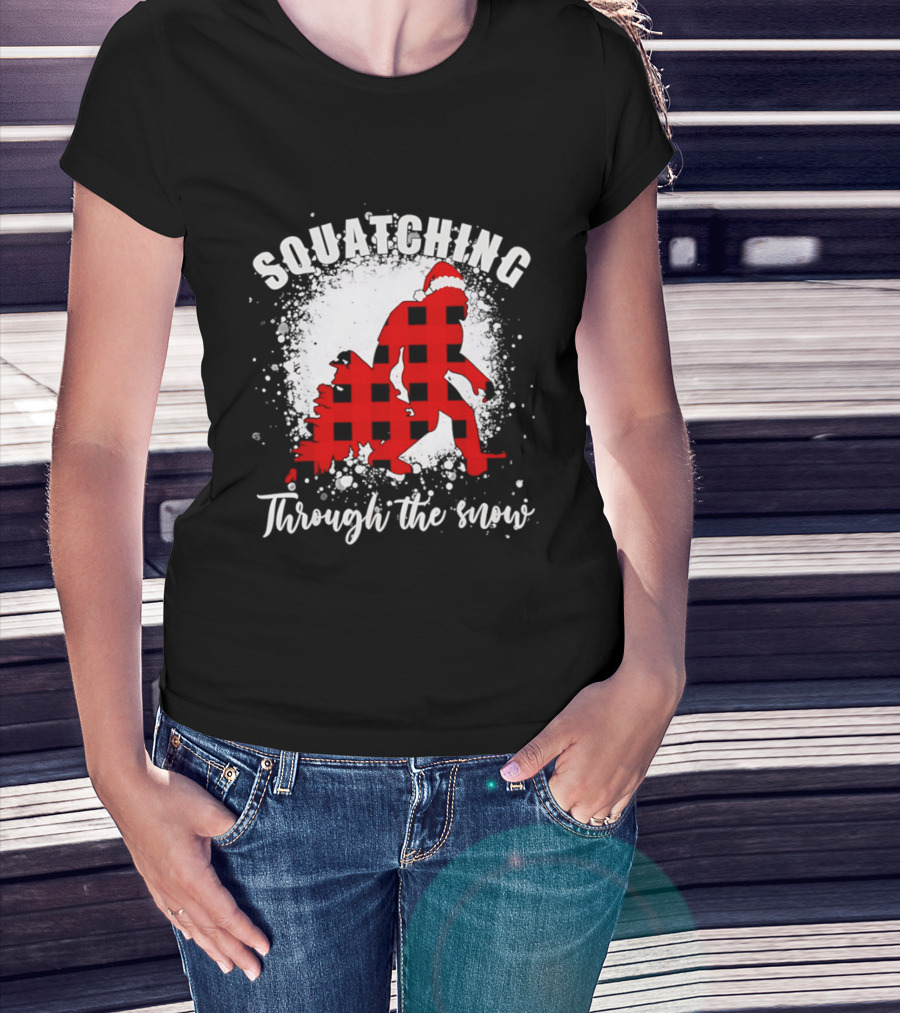 Squatching Through The Snow Bigfoot Santa Hat Christmas T-Shirt