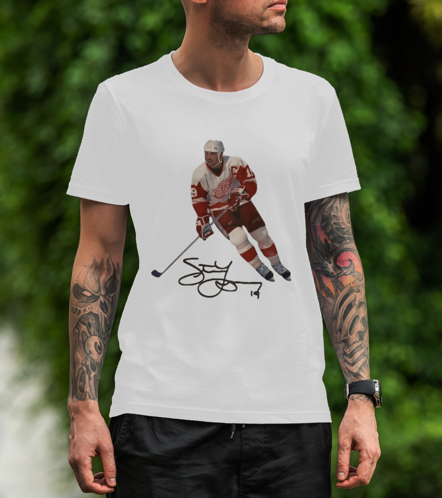 Steve Yzerman Detroit Red Wings Captain 19 Hockey Legend T-Shirt