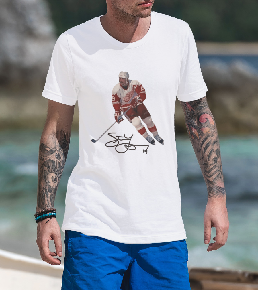Steve Yzerman Detroit Red Wings Captain 19 Hockey Legend T-Shirt