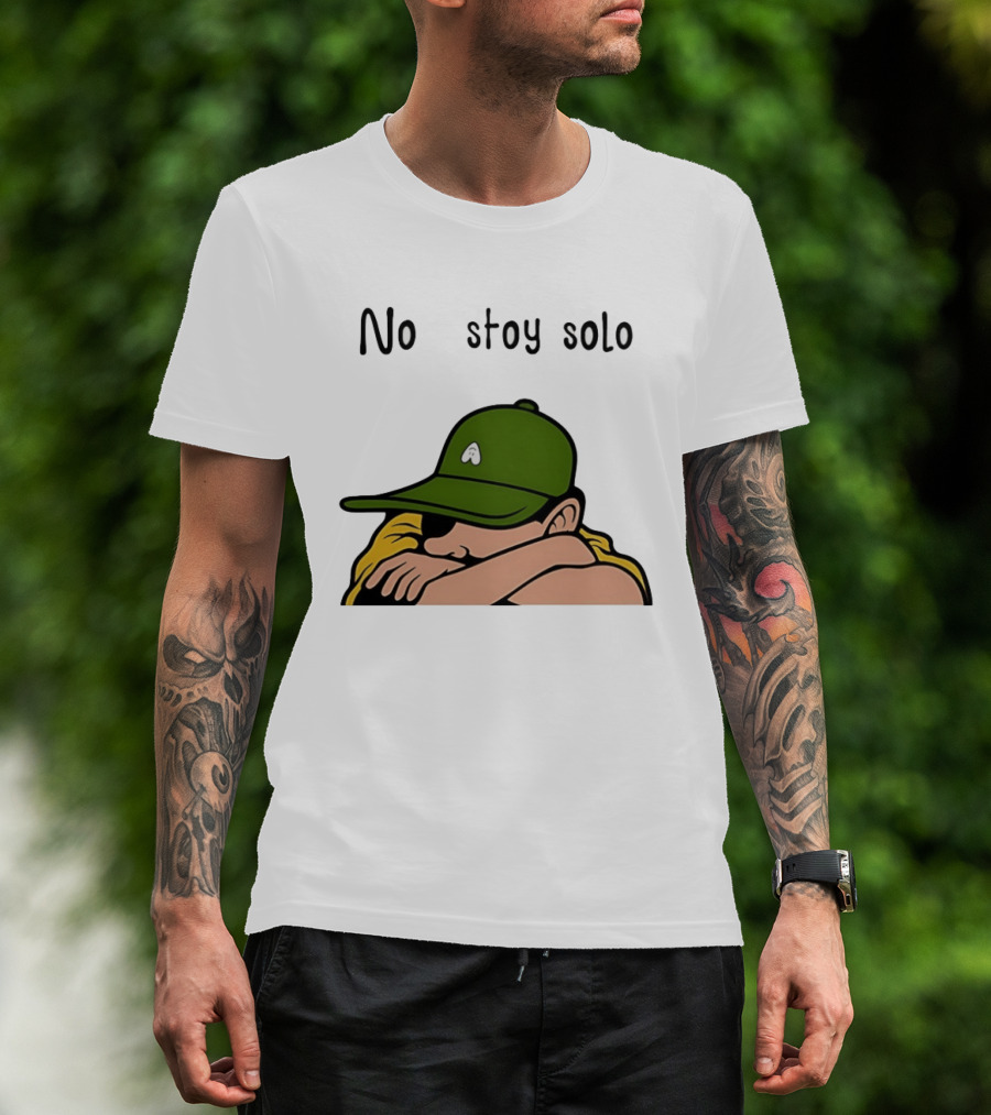 No Estoy Solo Anime Boy In Green Hat And Yellow T-Shirt