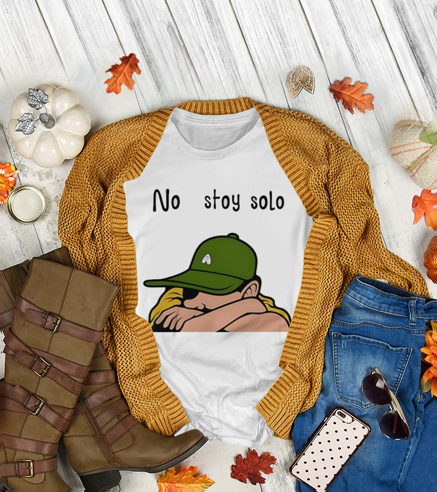 No Estoy Solo Anime Boy In Green Hat And Yellow T-Shirt