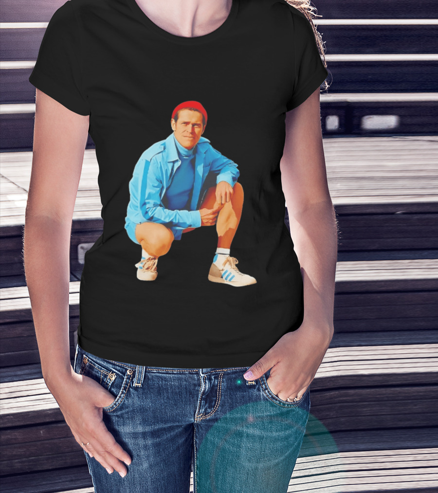 Willem Dafoe Meme Red Beanie Blue Tracksuit Squatting Pose T-Shirt