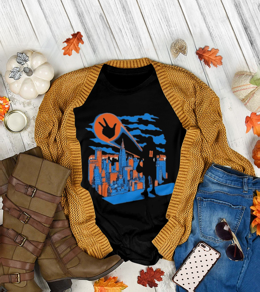New York Knicks Jalen Brunson NYC Skyline Hero Hand T-Shirt