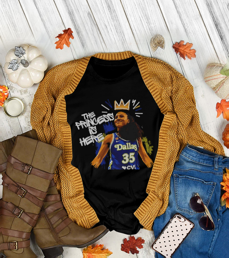 Azzi Fudd Dallas Wings The Princess Is Here Basketball Player 35 T-Shirt