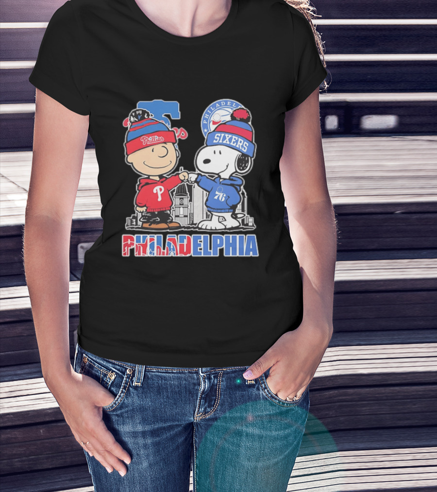 Charlie Brown And Snoopy Fist Bump Phillies Sixers Philadelphia T-Shirt