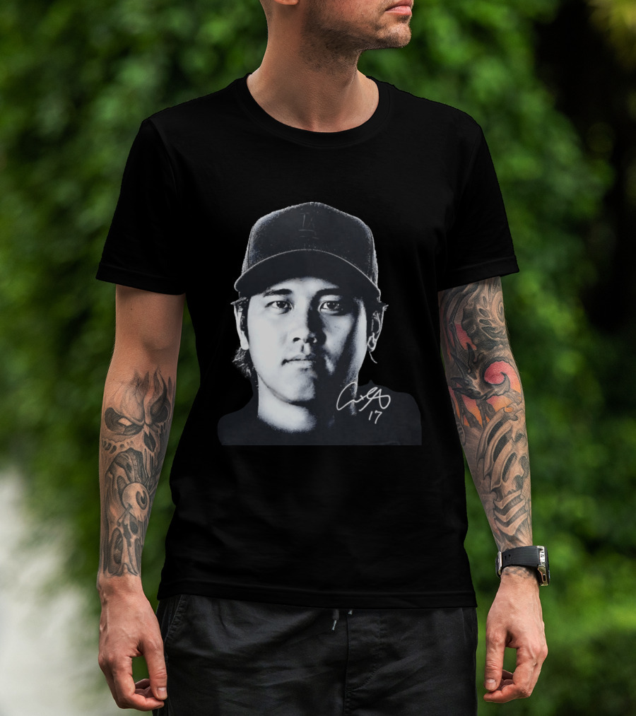 Shohei Ohtani LA Dodgers Cap Signature 17 T-Shirt