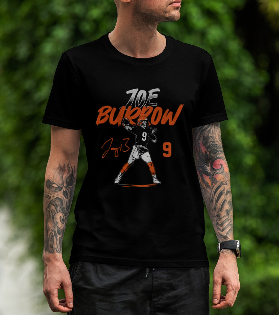 Joe Burrow Player Number 9 Pose Signature Cleveland Football T-Shirt